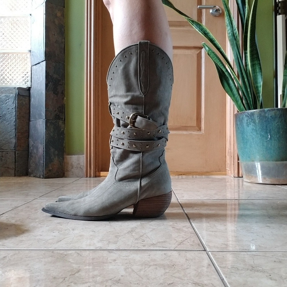 Vizzano Cowboy Boots Green Suede with gold accents